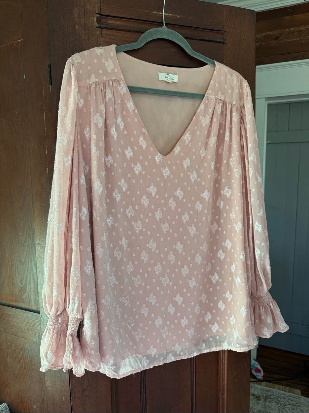 Entro Blush Pink V-Neck Long-Sleeve Peasant Top